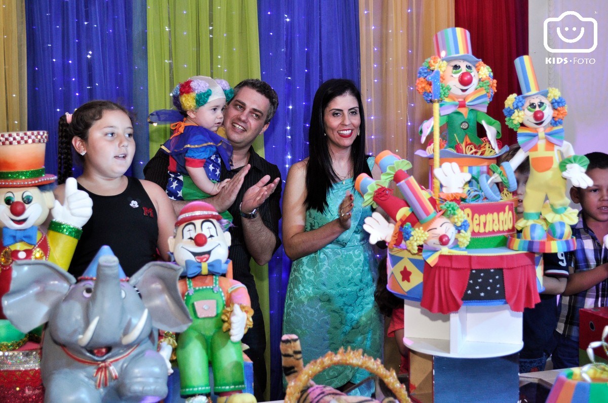 Festa de aniversário de 1 aninho do Bernardo, realizada na Fantasy Festerê em Porto Algre, por Kids Foto